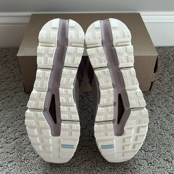 ON Cloud Cloudtrax Hiking Boots Shoes Rose Ivory Women’s Size 9.5 NEW