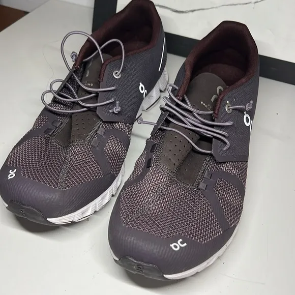 On Cloud Shark / Pebble  Running Shoes Men Size US 11.5 EU 47