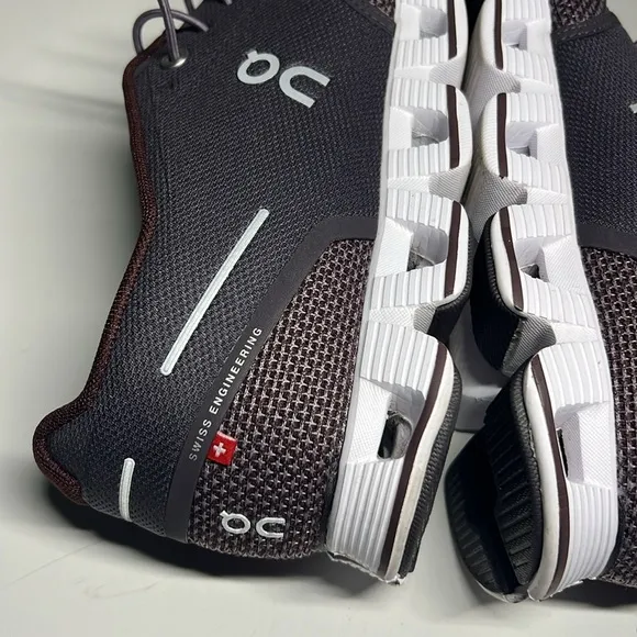 On Cloud Shark / Pebble  Running Shoes Men Size US 11.5 EU 47