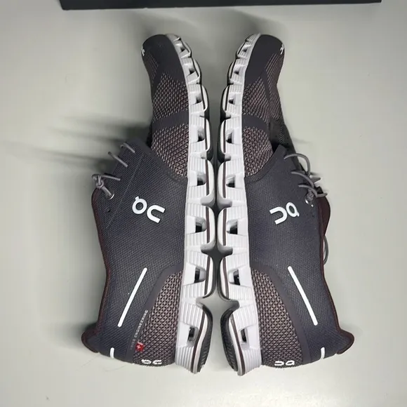 On Cloud Shark / Pebble  Running Shoes Men Size US 11.5 EU 47