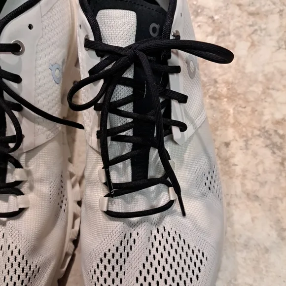 On Cloud X 2.0 White Black Cloudtec Running Shoes (40.99707) Men's Size 11.5 EUC