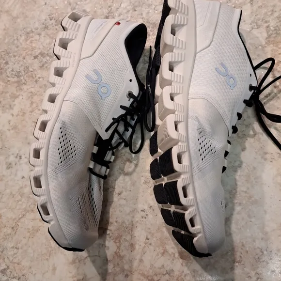 On Cloud X 2.0 White Black Cloudtec Running Shoes (40.99707) Men's Size 11.5 EUC
