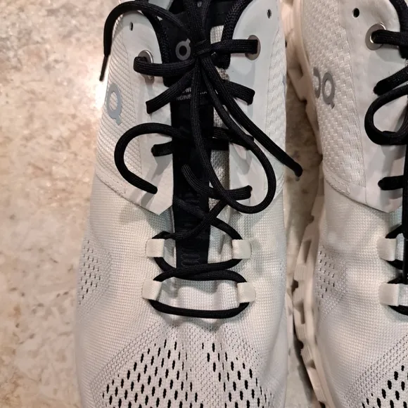 On Cloud X 2.0 White Black Cloudtec Running Shoes (40.99707) Men's Size 11.5 EUC