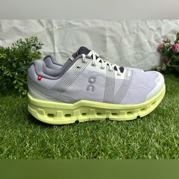 ON Cloudgo MEN  Frost | Hay size 8.5 new