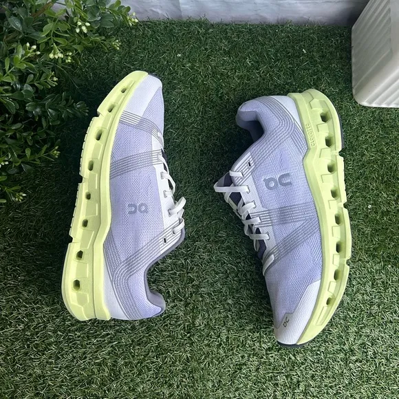 ON Cloudgo MEN  Frost | Hay size 9.5 new