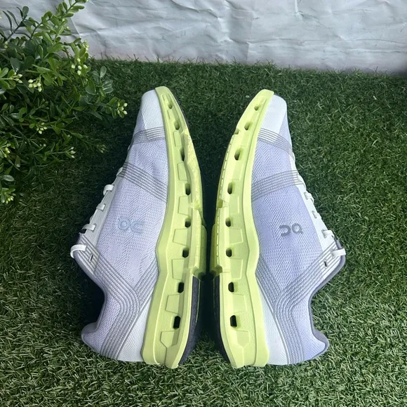 ON Cloudgo MEN  Frost | Hay size 9.5 new