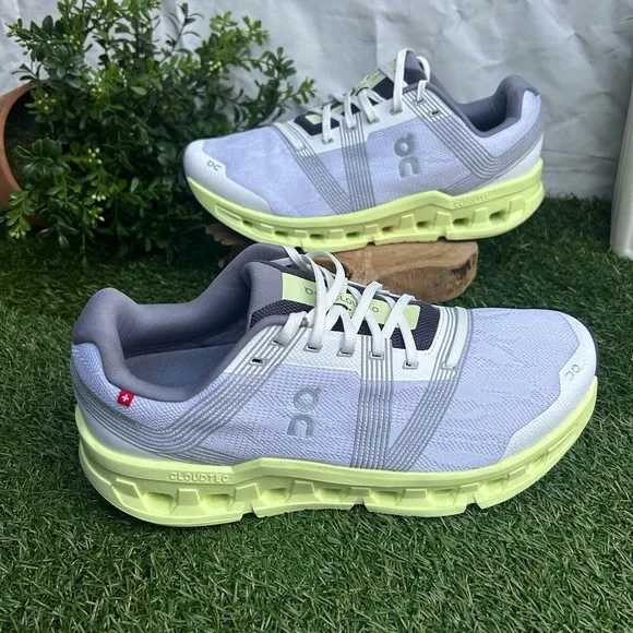 ON Cloudgo MEN  Frost | Hay size 9.5 new