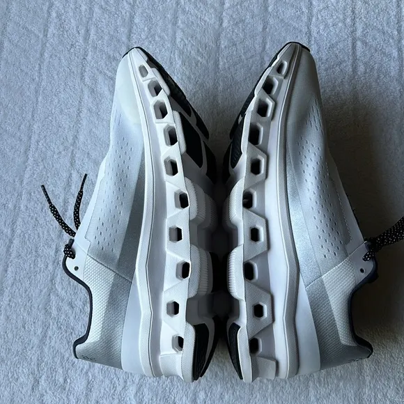 On Cloudmonster Men’s All White