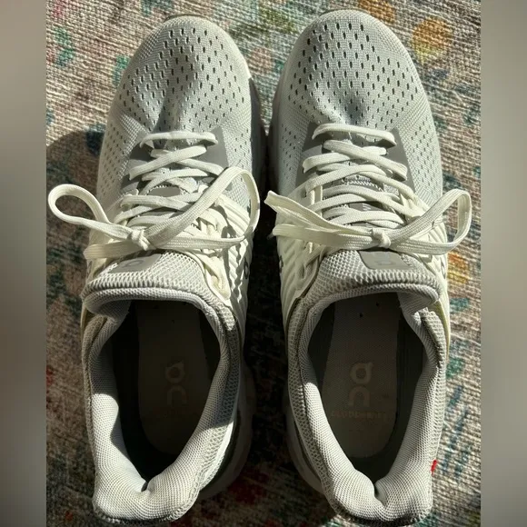 On Cloudswift Womens Running Shoes, Glacier/White