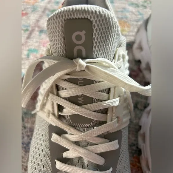 On Cloudswift Womens Running Shoes, Glacier/White