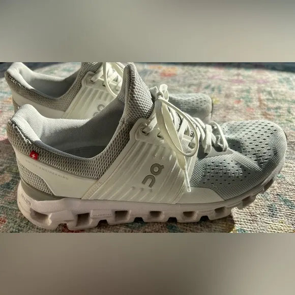 On Cloudswift Womens Running Shoes, Glacier/White