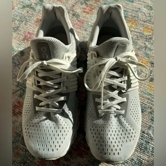 On Cloudswift Womens Running Shoes, Glacier/White