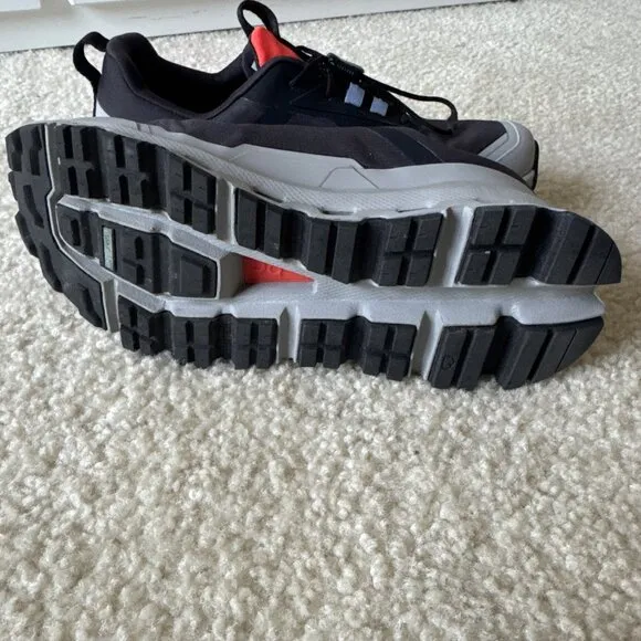 On Youth Magnet/Fog Cloudhero Waterproof Running Shoes Size Y3.5 M Z1955