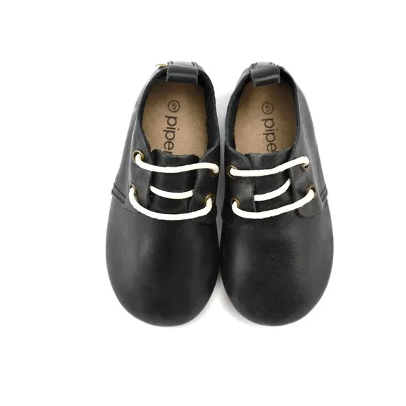 PIPER FINN BLACK LOW TOP LEATHER OXFORDS