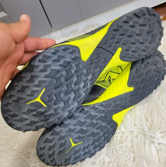 Puma Men's Gray and Yellow Athletic Shoes