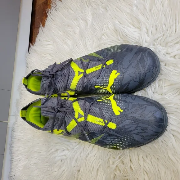 Puma Men's Gray and Yellow Athletic Shoes