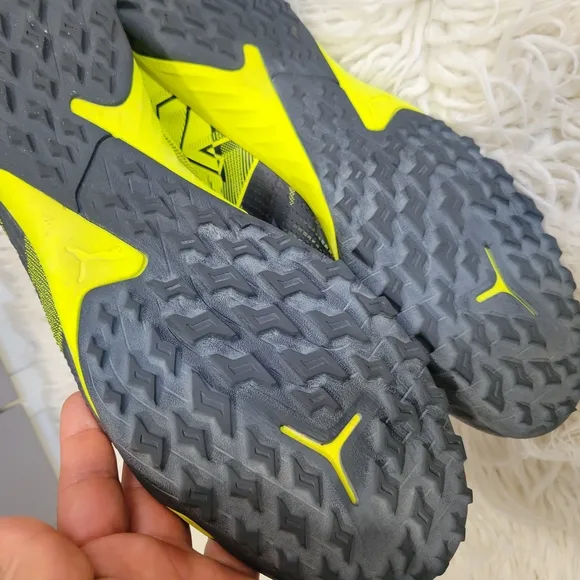 Puma Men's Gray and Yellow Athletic Shoes