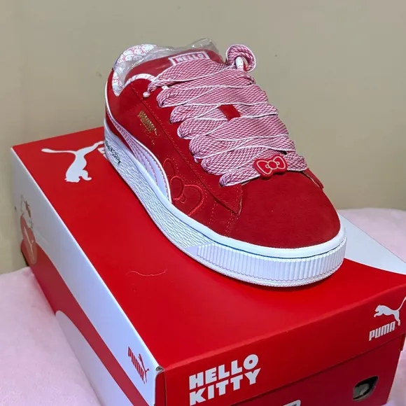 PUMA x HELLO KITTY® AND FRIENDS Suede XL Red Bow shoes women’s sizing new in box
