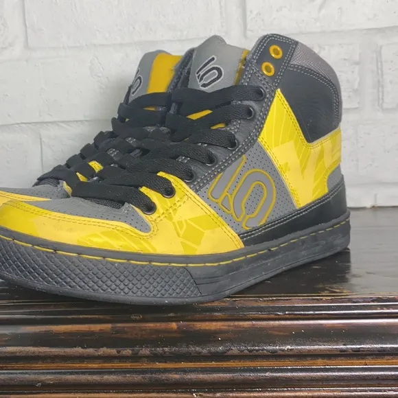 RARE 2012 Adidas Five Ten Lineking Mid Mountain Bike Shoes Sunset Yellow