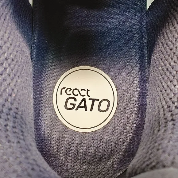 React Gato Blackened Blue Volt CT0550-470 Indoor Court Soccer Shoes Cleats 6.5