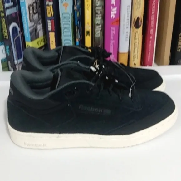 REEBOK BLACK SUEDE CLUB C MID II TENNIS SHOES SNEAKERS SIZE 5.5 NWT