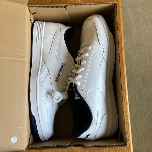 REEBOK CLUB MEMT Men’s White Tennis Shoes