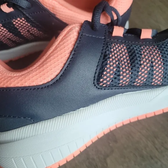 Reebok Girls US Sz 5 EUR 36.5 Road Supreme Navy/Peach CN4198 running shoes NWOT.