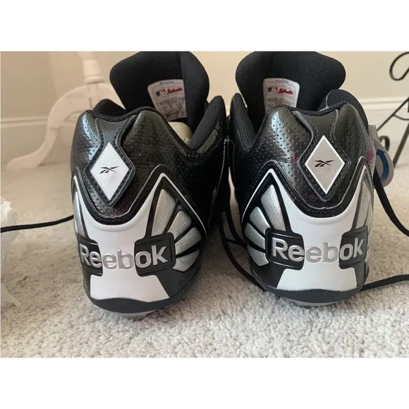 Reebok NWT Baseball Cleats Shoes Mens Black Size 12 Hardlink