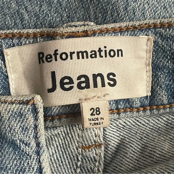 Reformation Liza High Rise Straight Cropped Jeans Montego destroyed Wash Size 28