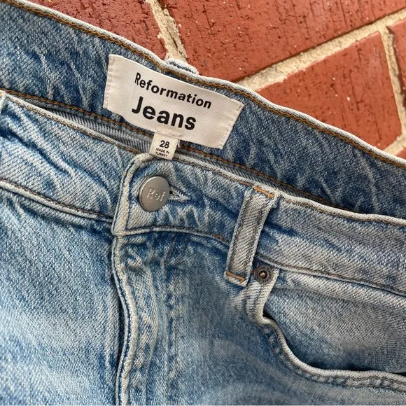 Reformation Liza High Rise Straight Cropped Jeans Montego destroyed Wash Size 28