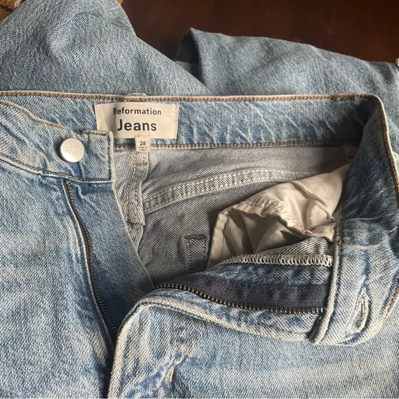 Reformation Liza High Rise Straight Cropped Jeans Montego destroyed Wash Size 28