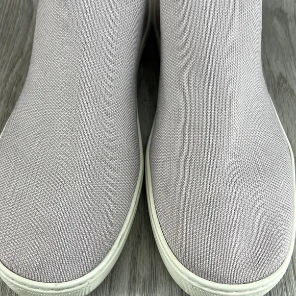 ROTHY’S lilac grey Chelsea pull on sneakers