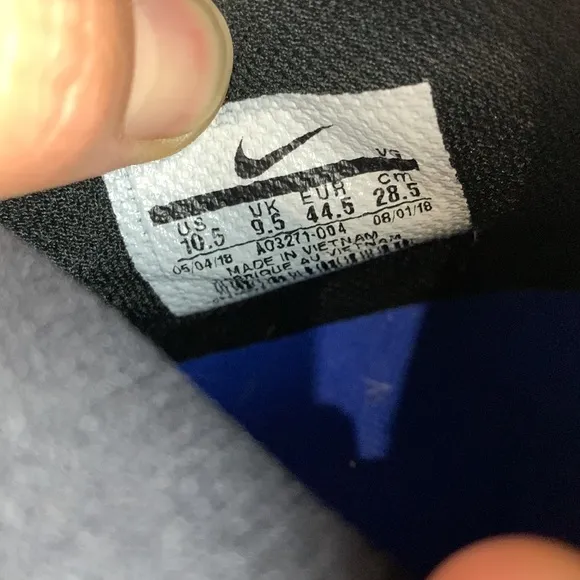 S5 Nike Mens Phantom‎ VSN AO3271-004 Black Soccer Cleats Shoes Size 10.5