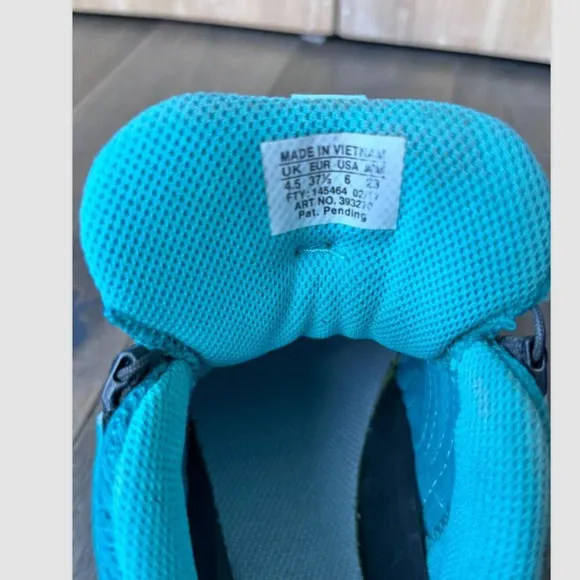 Salomon Women's XA PRO 3D V8 Trail Shoes Size 6 Teal Outdoor Athletic Running