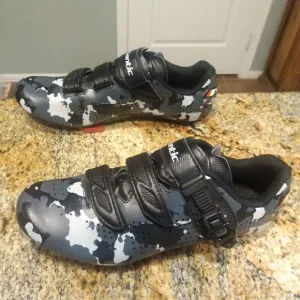 Santic Davee Men's Size 10.5 Road Bike Camouflage Shoes 3-Bolt Road Cleat Gray