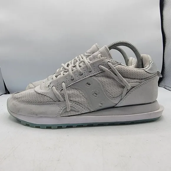 Saucony Jazz DST Mens Size 7 Grey Reflective Athletic Low Top Shoes S70547-2