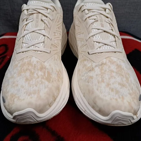 Size 10.5 Salomon Aero Glide 2 Vanilla/White Road Running Shoe Sneaker Women's