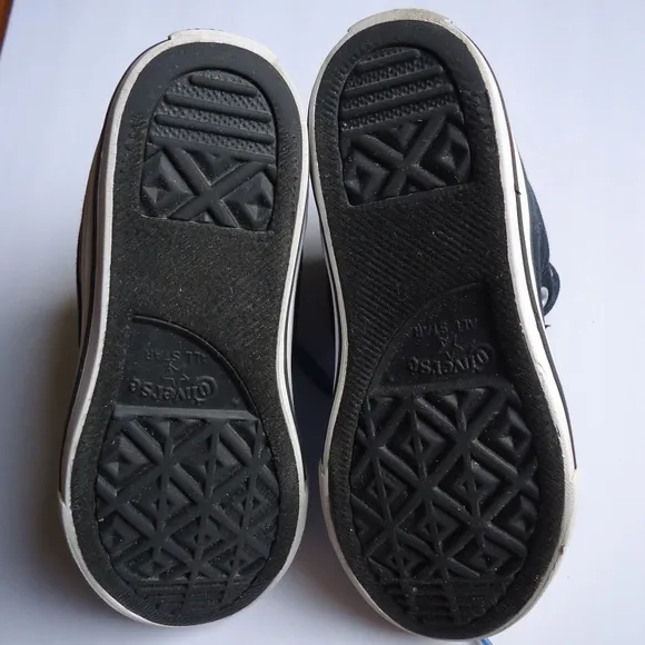 SIZE 2. Converse high top sneakers shoes.