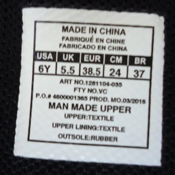 SIZE 6 Y. UNDER ARMOUR Boy's pre-school running sneakers shoes.