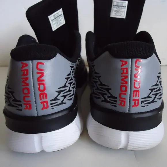 SIZE 6 Y. UNDER ARMOUR Boy's pre-school running sneakers shoes.