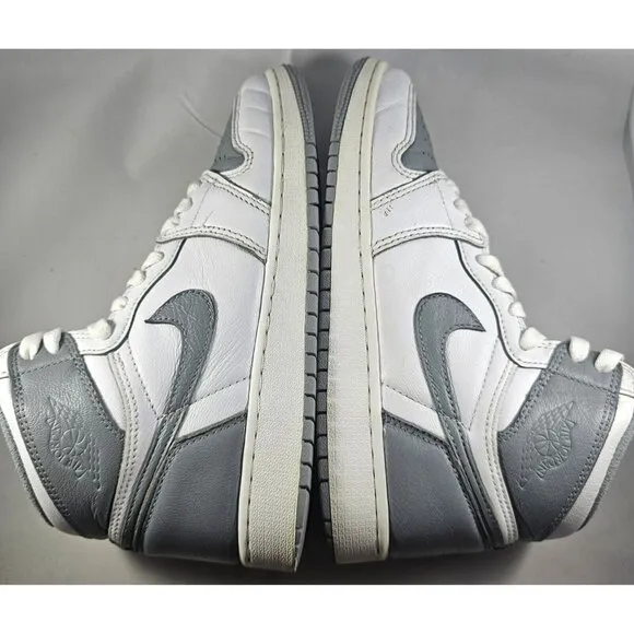 Size 6y - Jordan 1 Retro High OG Stealth