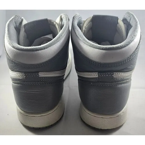 Size 6y - Jordan 1 Retro High OG Stealth