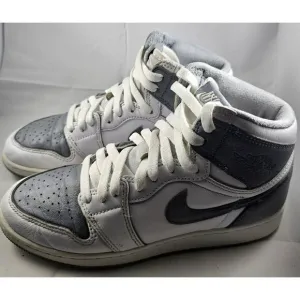 Size 6y - Jordan 1 Retro High OG Stealth