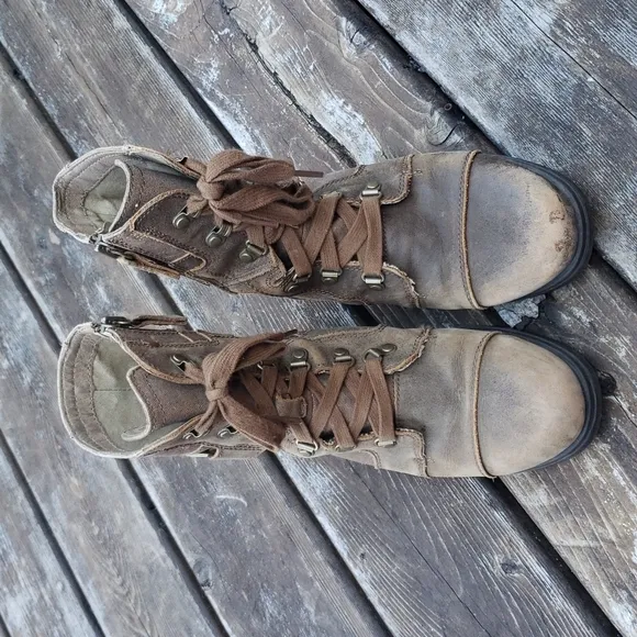 SOREL Boots Major Carly Nutmeg/Flax sz 6 Women's