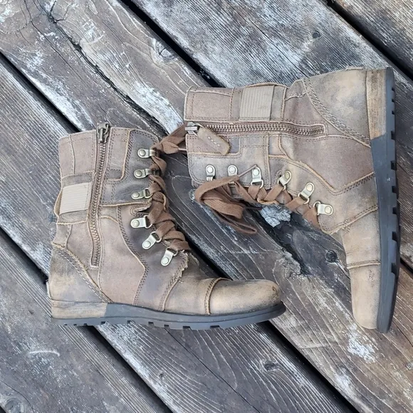 SOREL Boots Major Carly Nutmeg/Flax sz 6 Women's