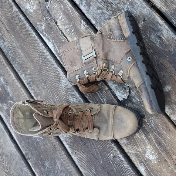 SOREL Boots Major Carly Nutmeg/Flax sz 6 Women's