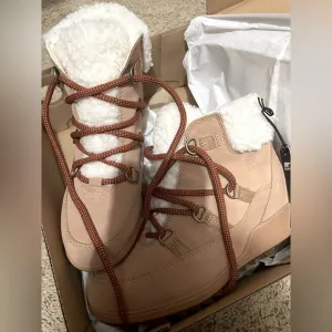Sorel Women's Evie Cozy Lace Boot size 7 New