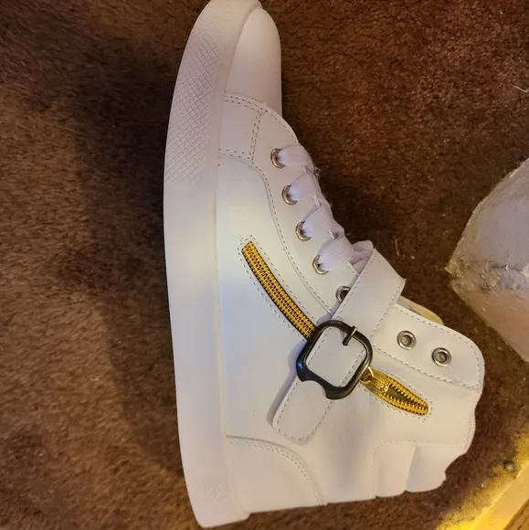 SPORT SHOES MEN SIZE 8