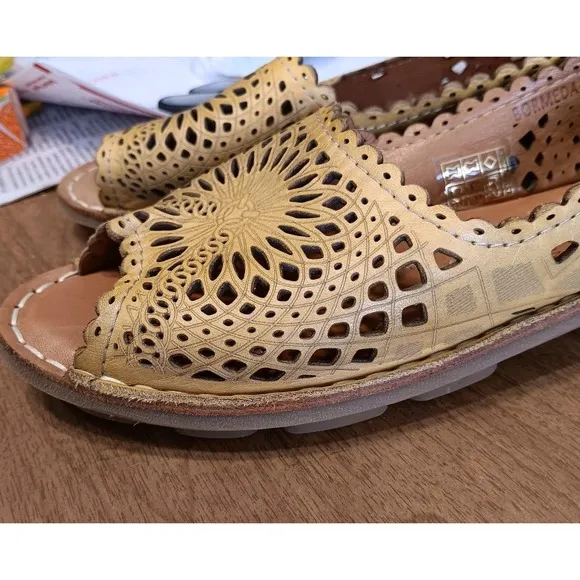 Spring Step Brandal 38/7.5 Slip-On Women 9 Yellow Leather Open Toe Comfort Shoes
