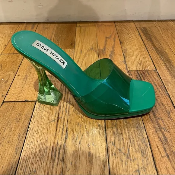 Steve Madden Green Lipa Heels